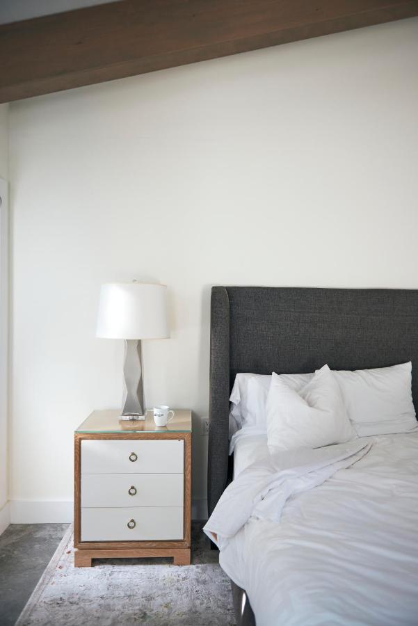 Hotel The Hampton Maid Hampton Bays Esterno foto